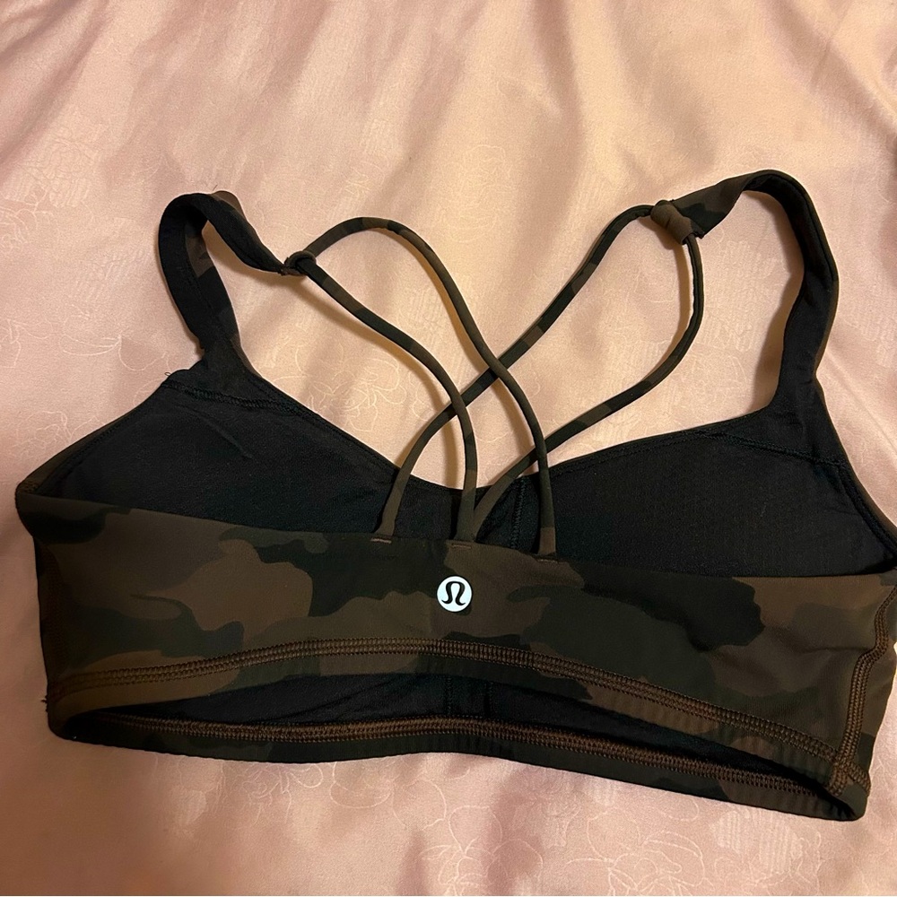 Lululemon - Camo Sports Bra